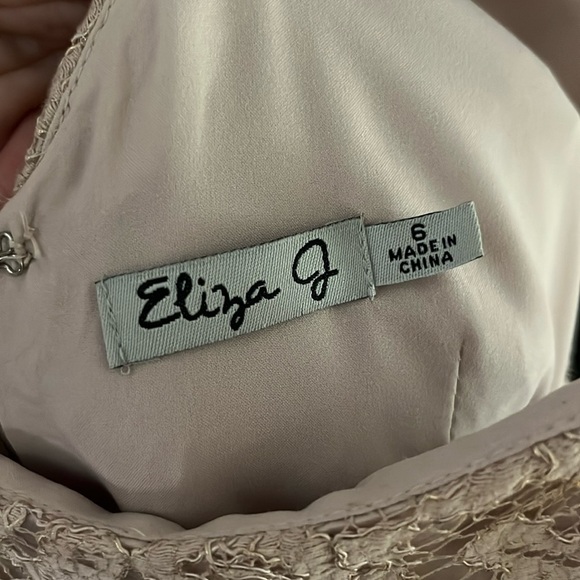 Eliza J tan and gold dress - Picture 3 of 6